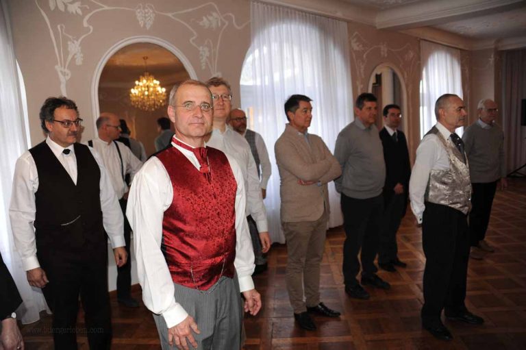 c Peter Schildknecht