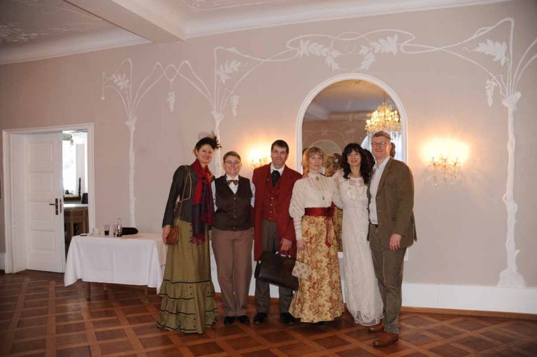 c Peter Schildknecht