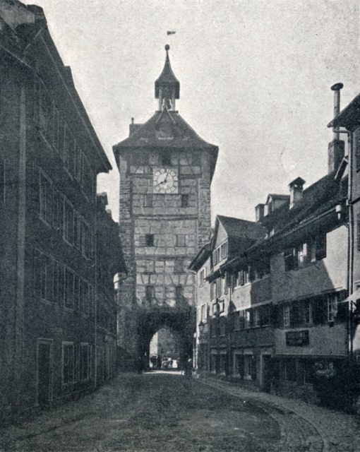 Schnetztor mit Hus Haus