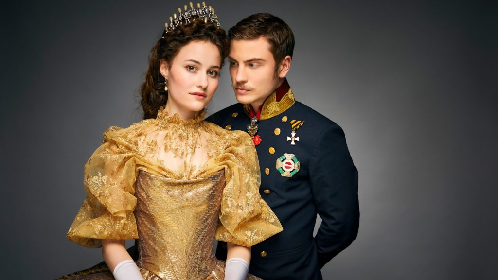 Sisi (Dominique Devenport) and Franz (Jannik Schümann).